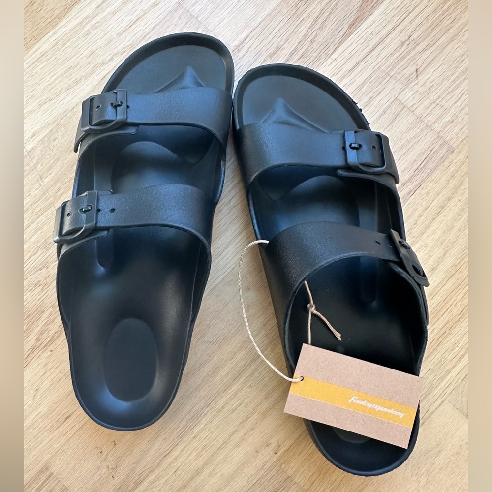 NWT funkymonkey black Double-Strap Sandals Sz 10